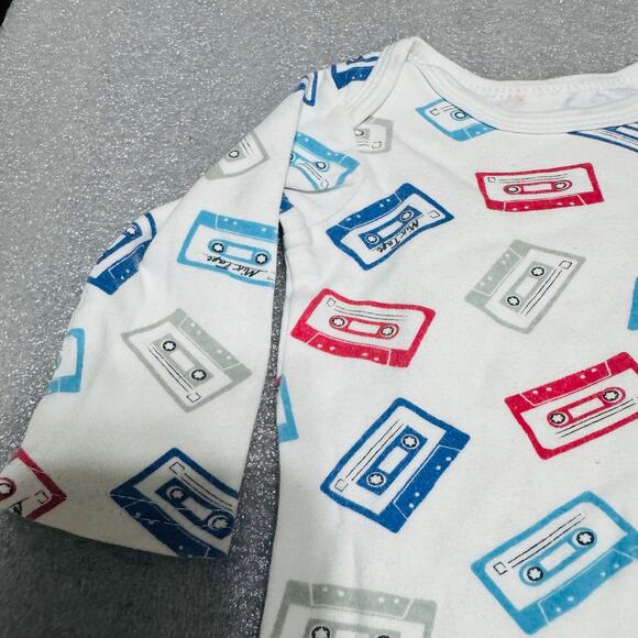 Little Treasure Baby Boy Cassette Tape Long Sleeve Bodysuit 9-12 Months - Picture 3 of 6